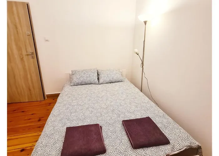 Souvenirappart Sniadeckich 아파트 *